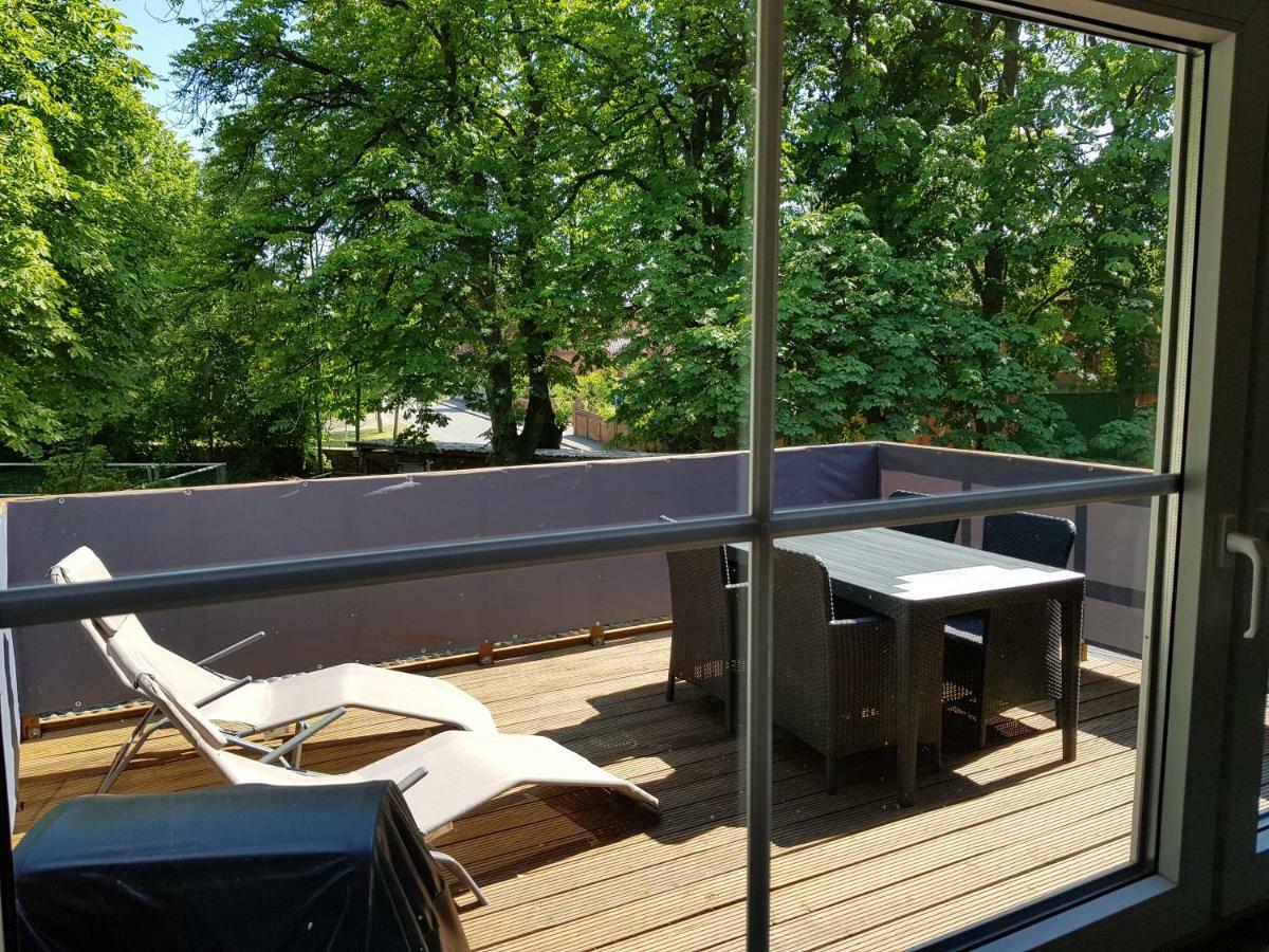 Große, helle Ferienwohnung mit 2 Balkonen auf dem Bauernhof in der Lüneburger Heide Oetzen Exterior foto