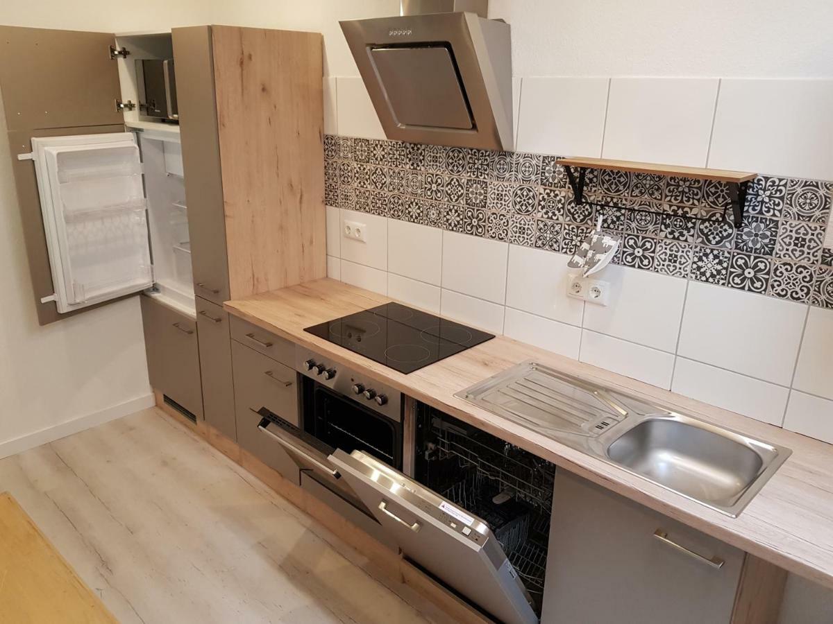 Große, helle Ferienwohnung mit 2 Balkonen auf dem Bauernhof in der Lüneburger Heide Oetzen Exterior foto